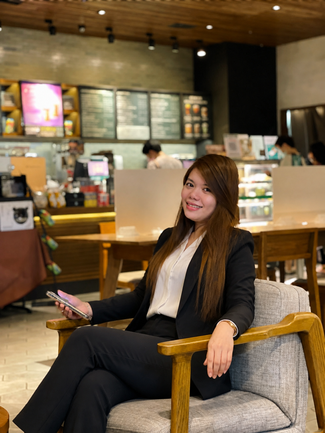 Crisia, Virtual Assistant